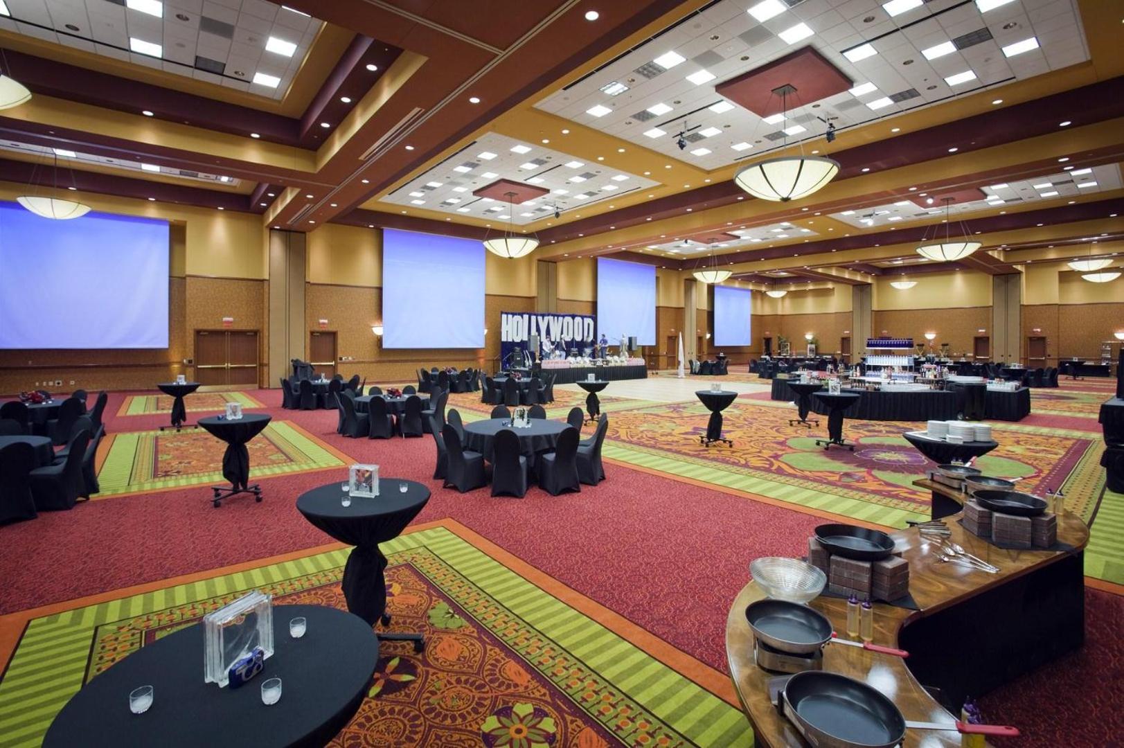Embassy Suites East Peoria Hotel & Riverfront Conference Center