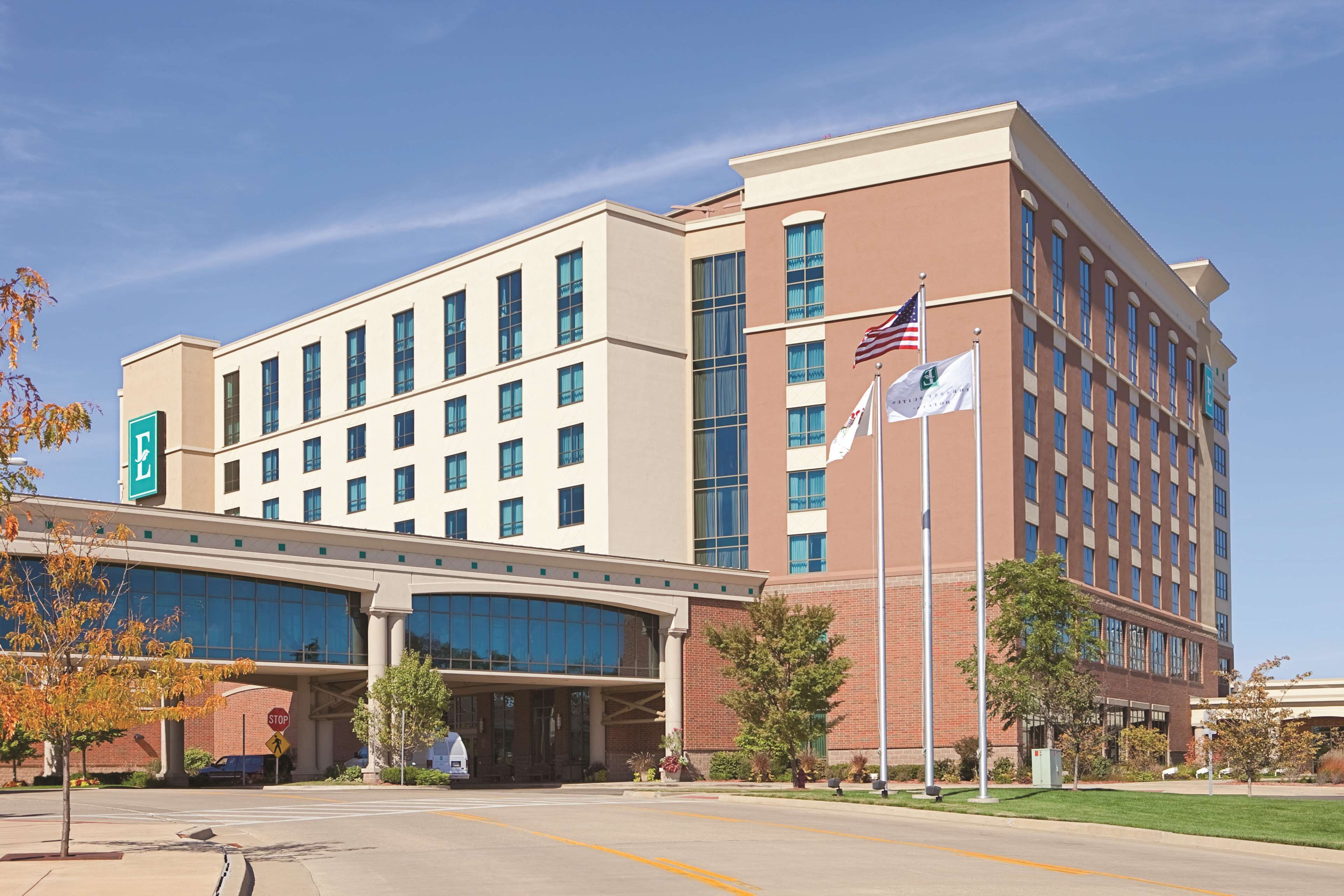 Embassy Suites East Peoria Hotel & Riverfront Conference Center