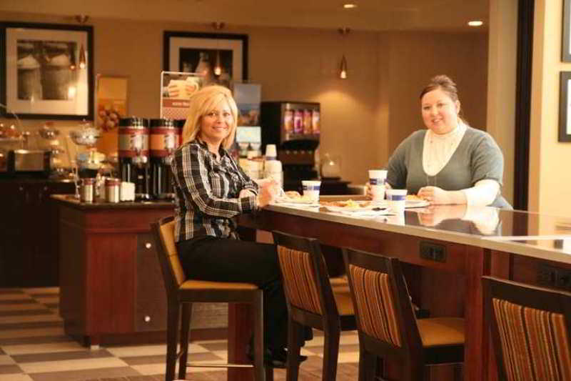 Hampton Inn Suites Peoria at Grand Prairie