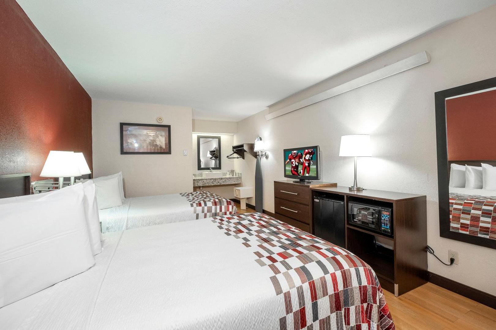 Travelodge by Wyndham Peoria