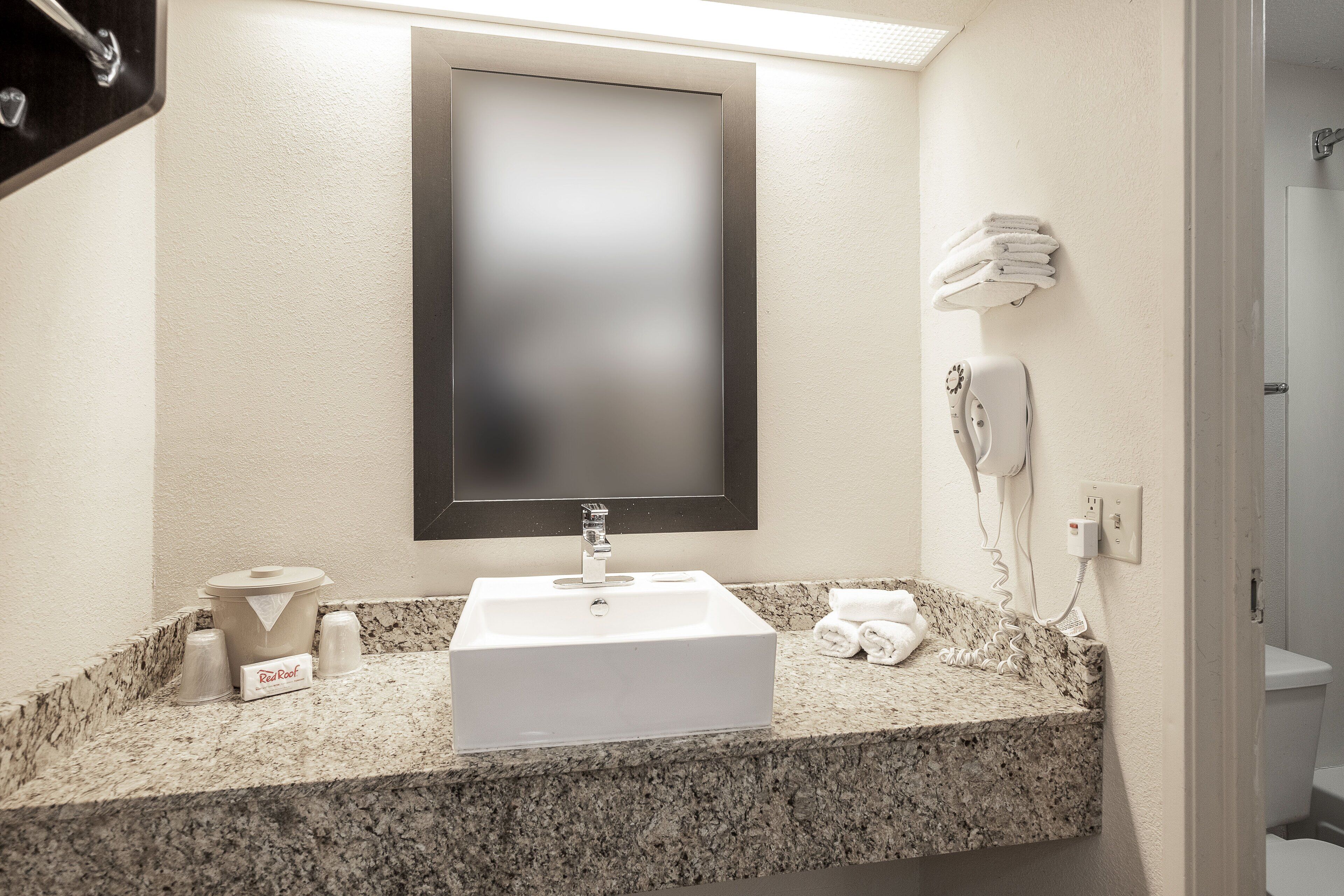 Travelodge by Wyndham Peoria