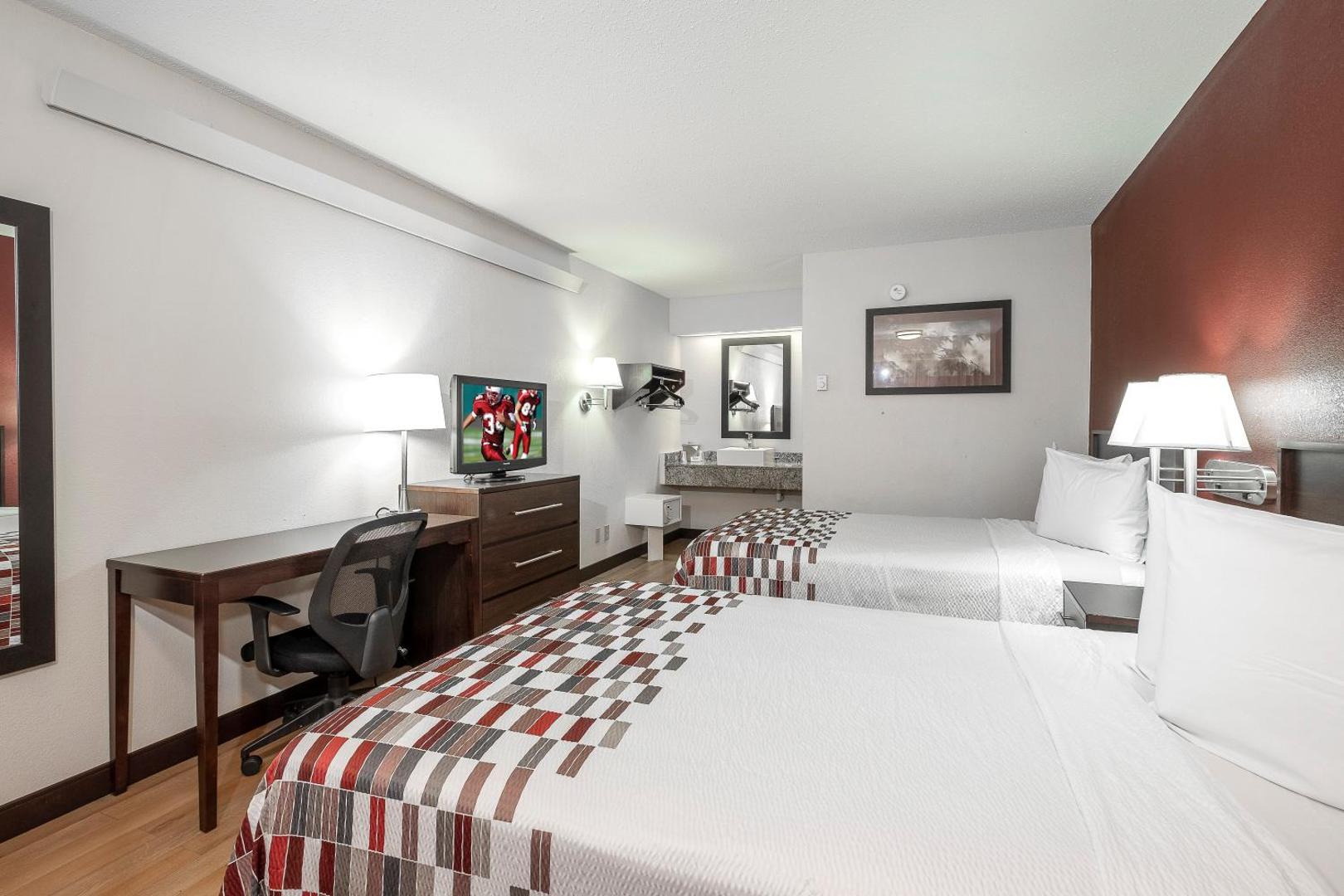 Travelodge by Wyndham Peoria