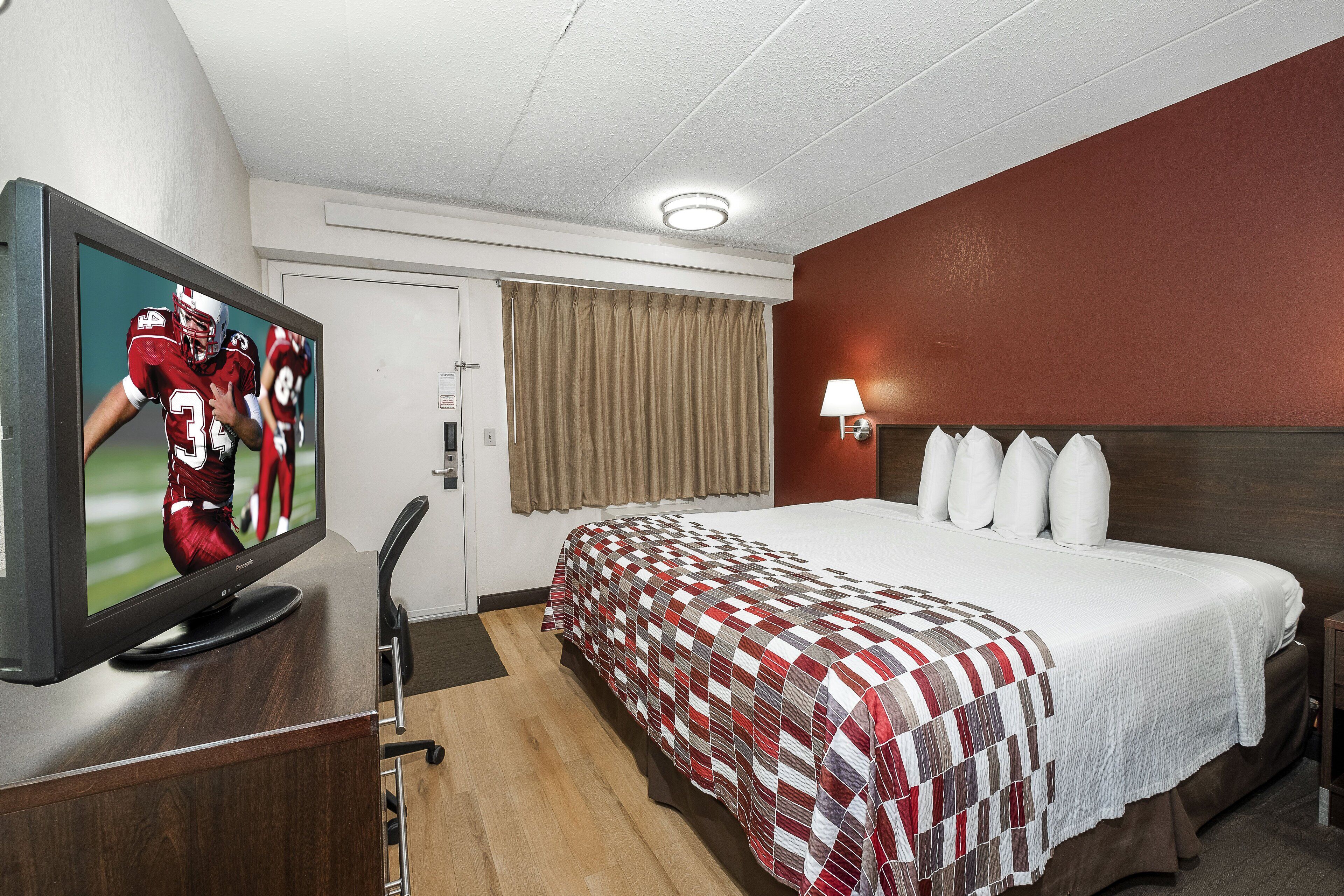 Travelodge by Wyndham Peoria