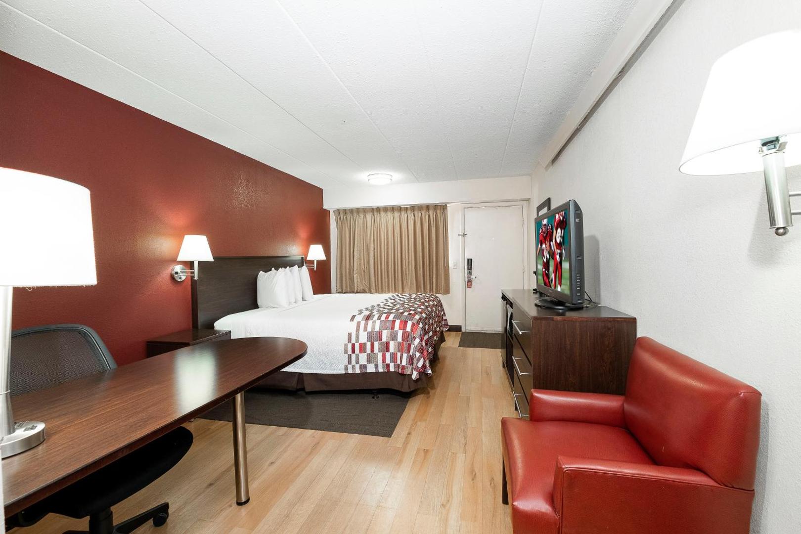 Travelodge by Wyndham Peoria