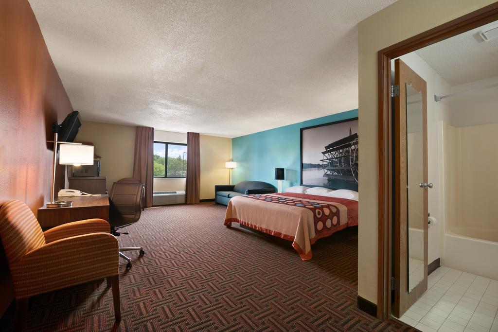 Super 8 by Wyndham Peoria