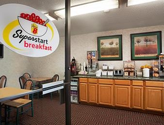 Super 8 by Wyndham Peoria