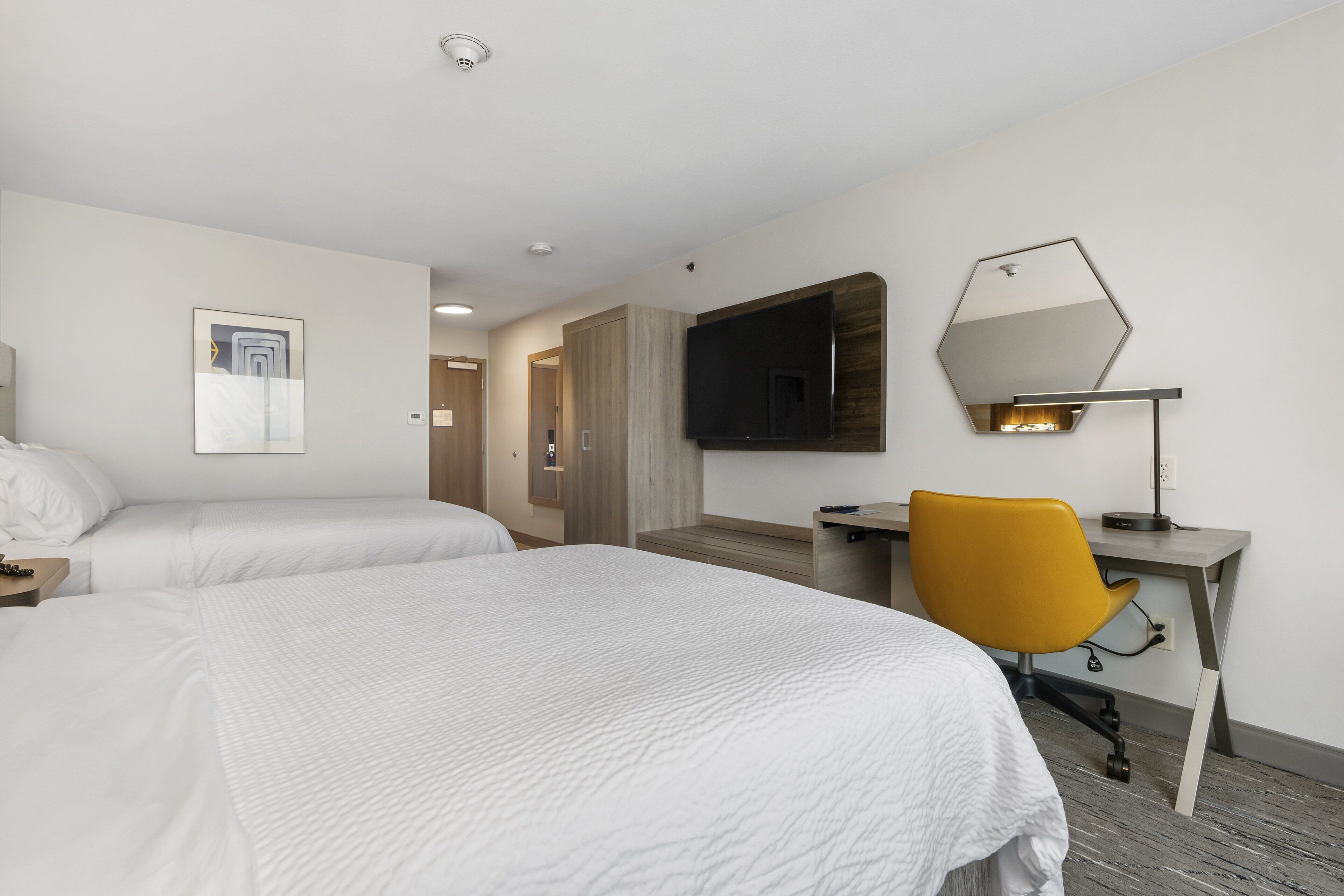 Holiday Inn Express Hotel & Suites Peru - Lasalle Area