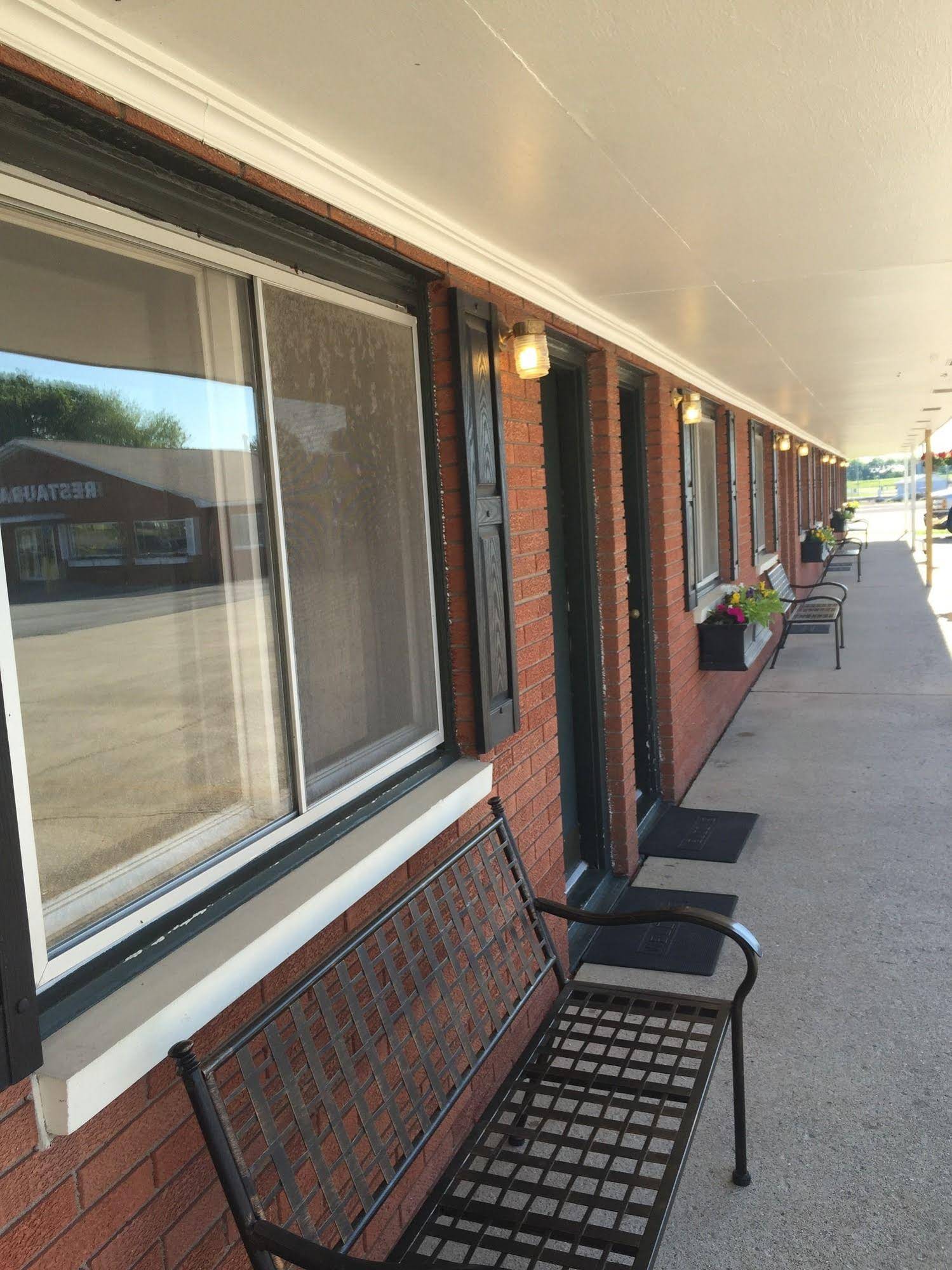 Powhatan Motel