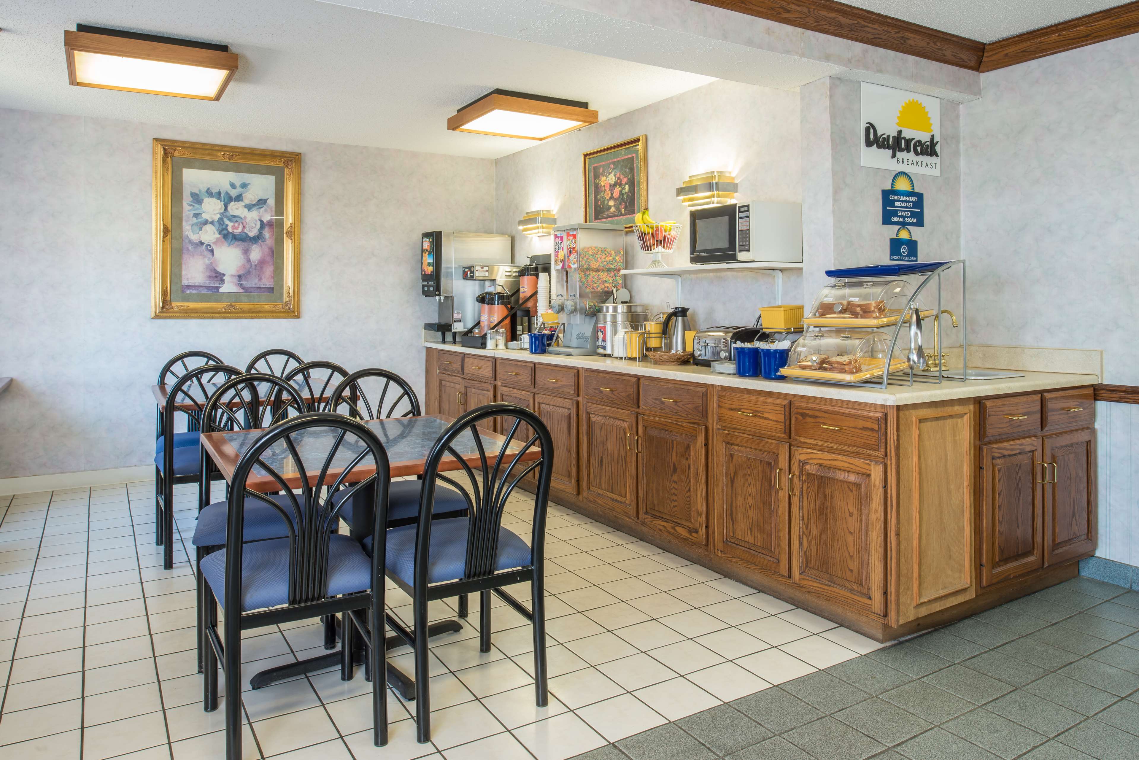 Days Inn by Wyndham Pontoon Beach