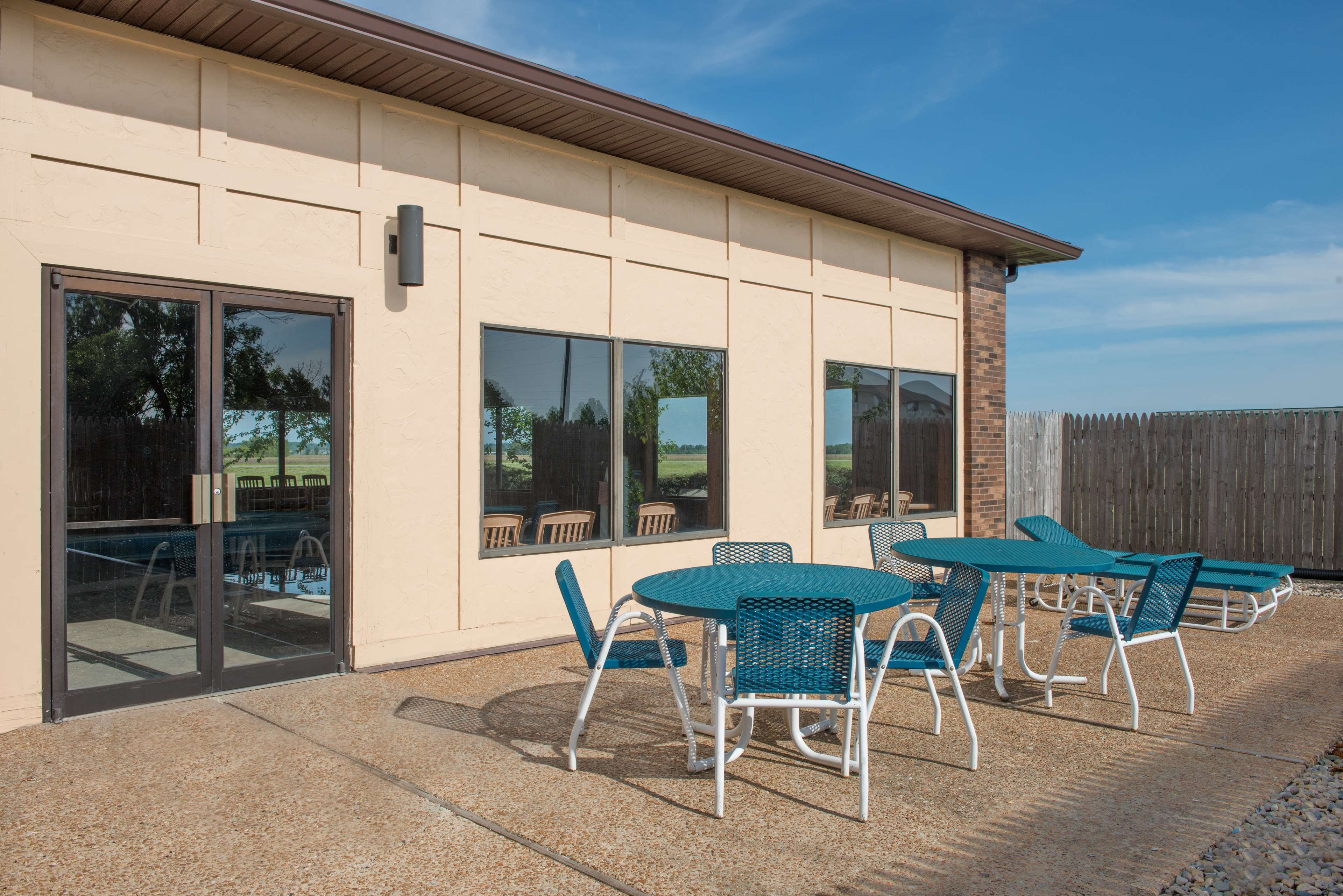 Days Inn by Wyndham Pontoon Beach