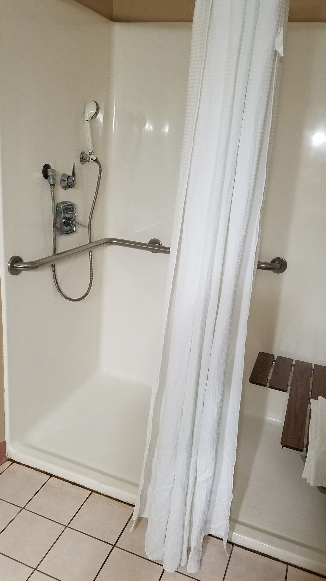 Super 8 by Wyndham Pontoon Beach IL/St. Louis MO Area