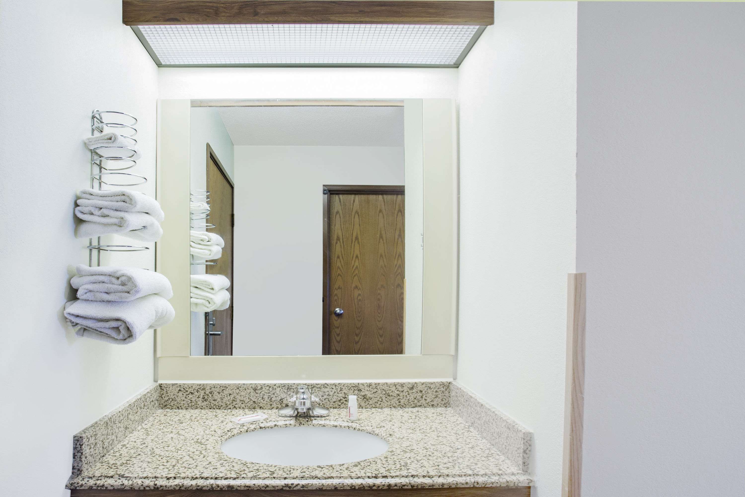Super Sleep Inn By OYO I-80 Princeton