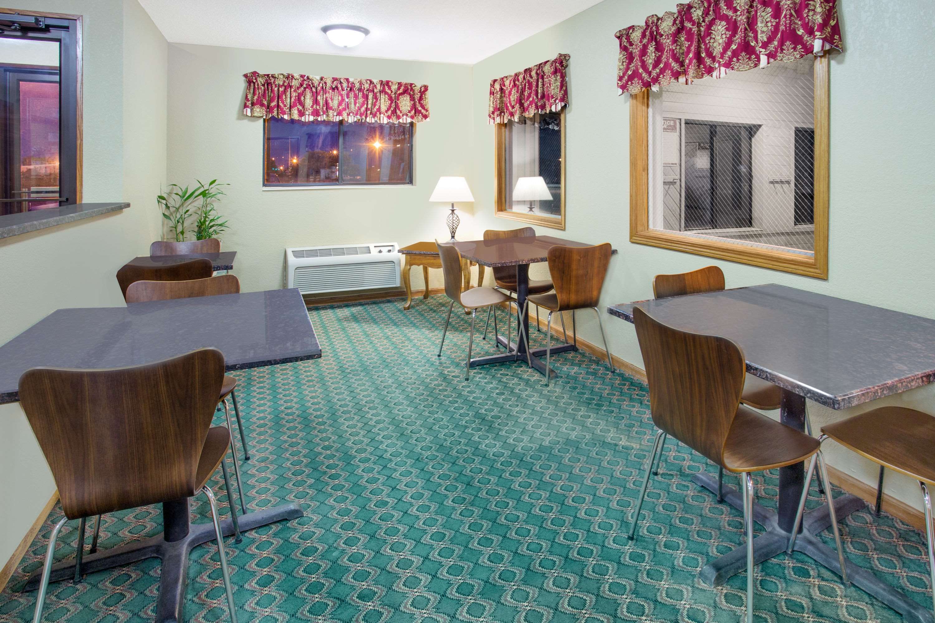 Super Sleep Inn By OYO I-80 Princeton