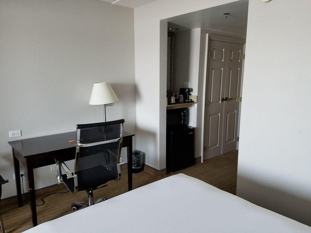 Holiday Inn Express & Suites Prospect Heights