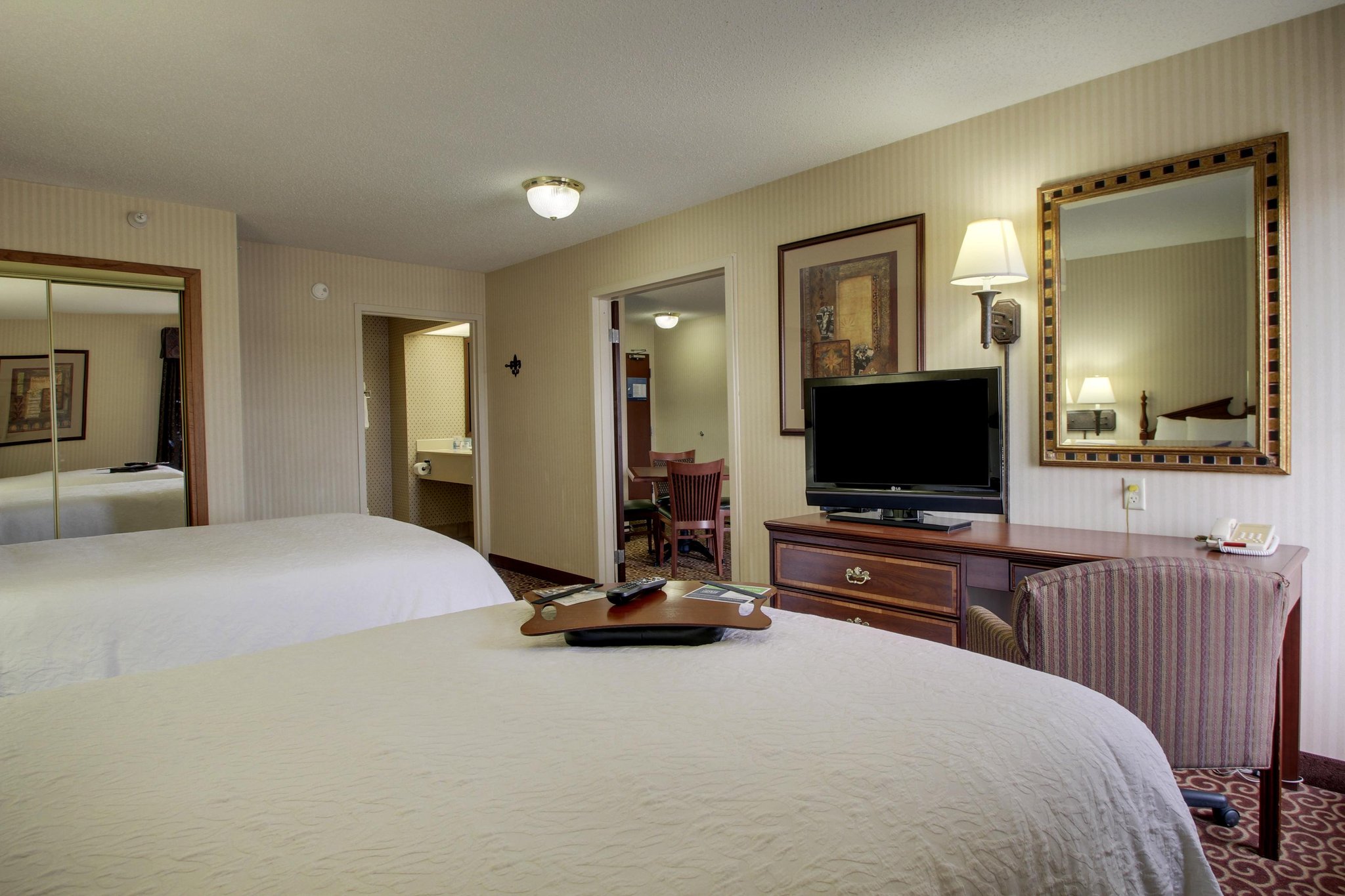 Quality Inn & Suites Quincy - Downtown