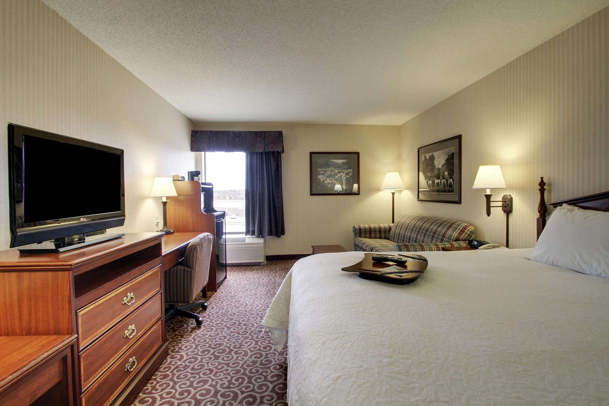 Quality Inn & Suites Quincy - Downtown
