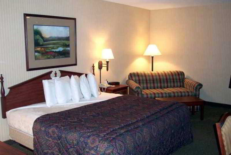 Quality Inn & Suites Quincy - Downtown