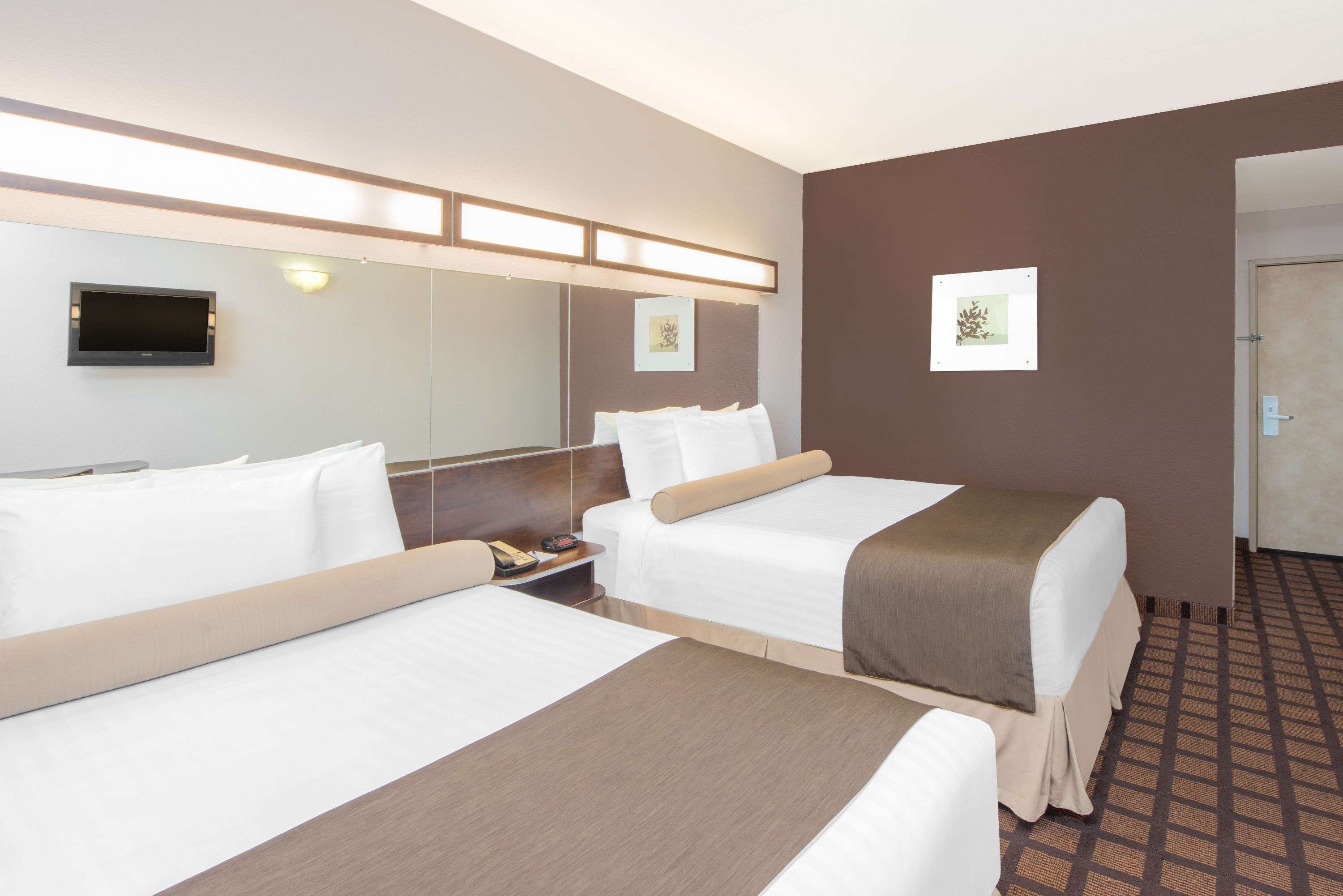 Microtel Inn & Suites by Wyndham Quincy