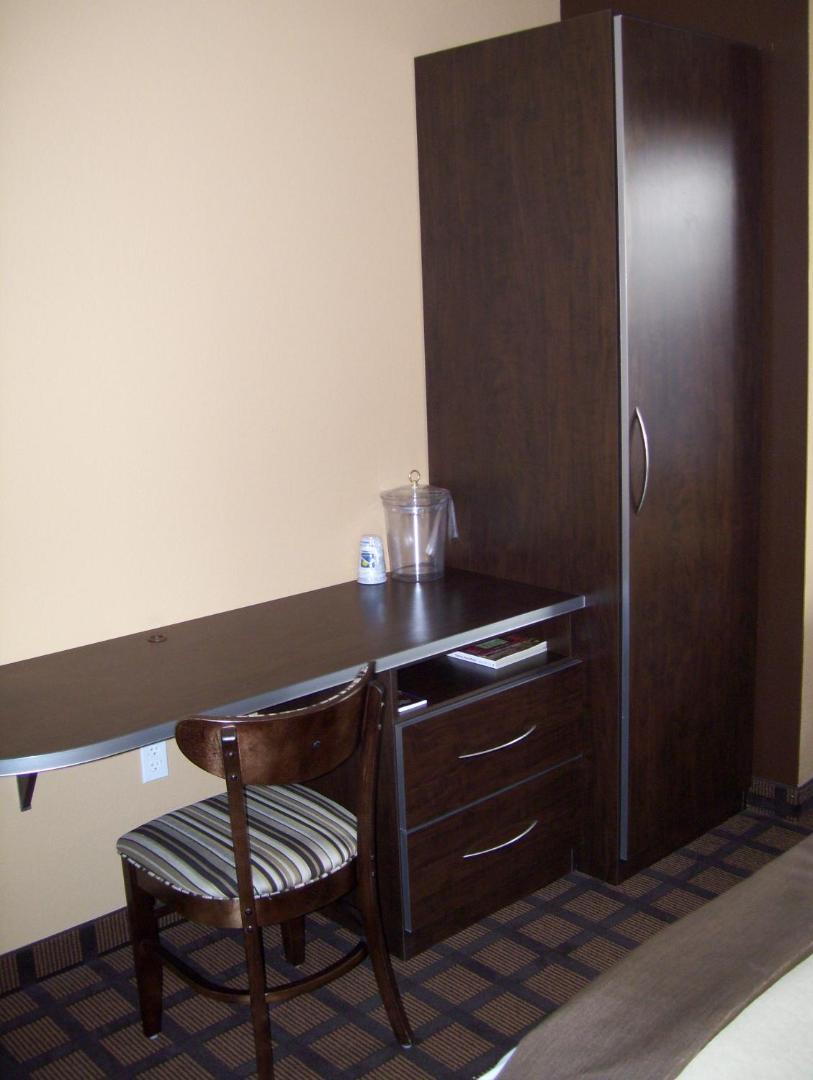 Microtel Inn & Suites by Wyndham Quincy