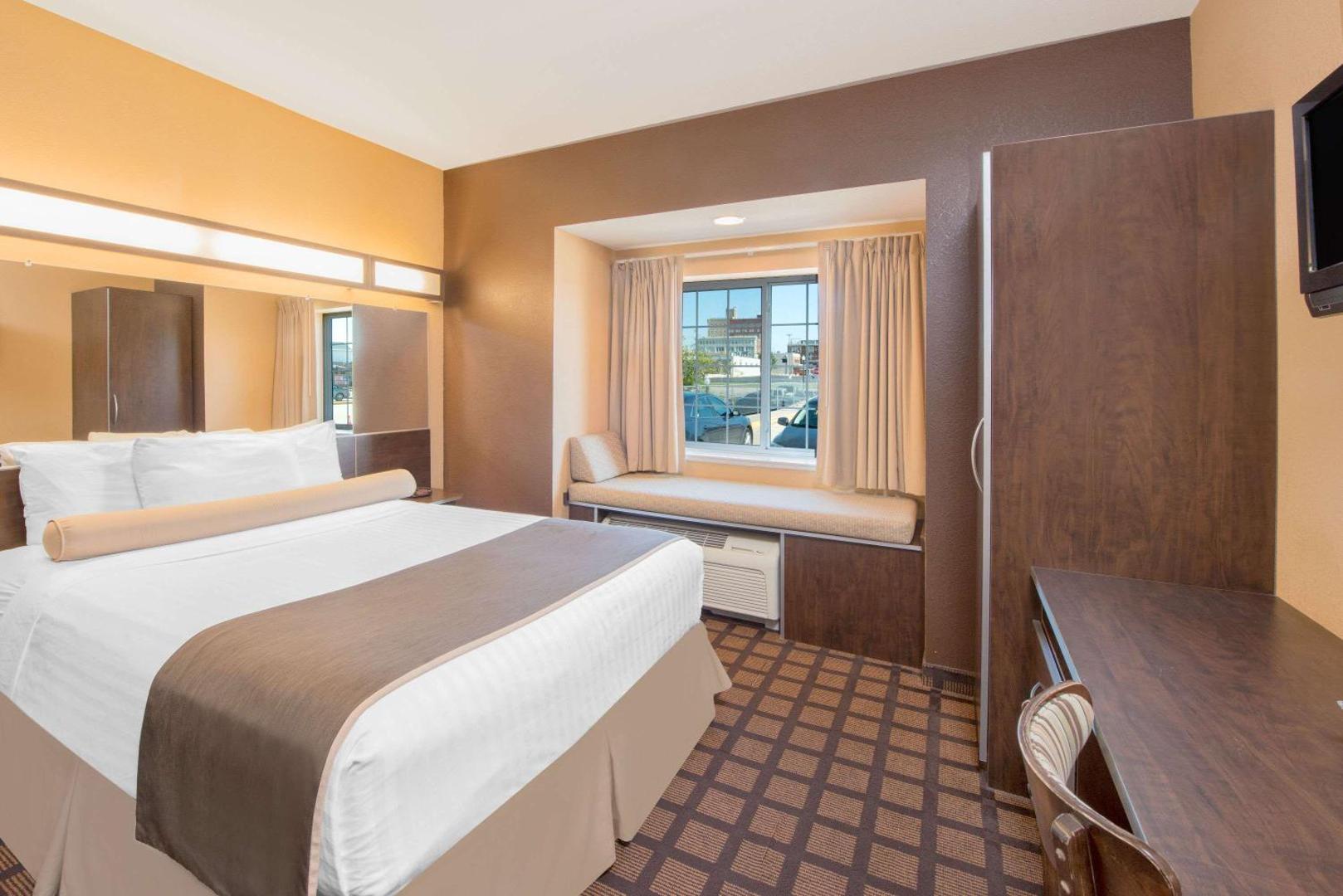 Microtel Inn & Suites by Wyndham Quincy