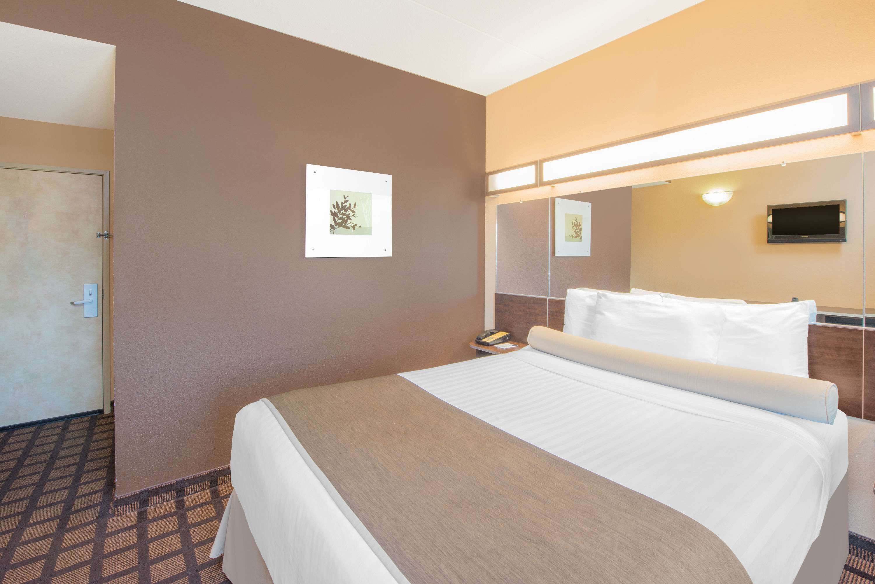Microtel Inn & Suites by Wyndham Quincy