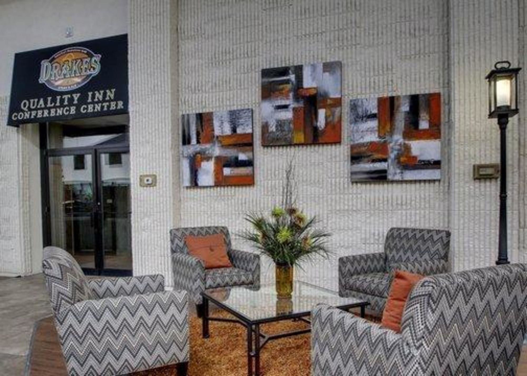 The Atrium Hotel on Third