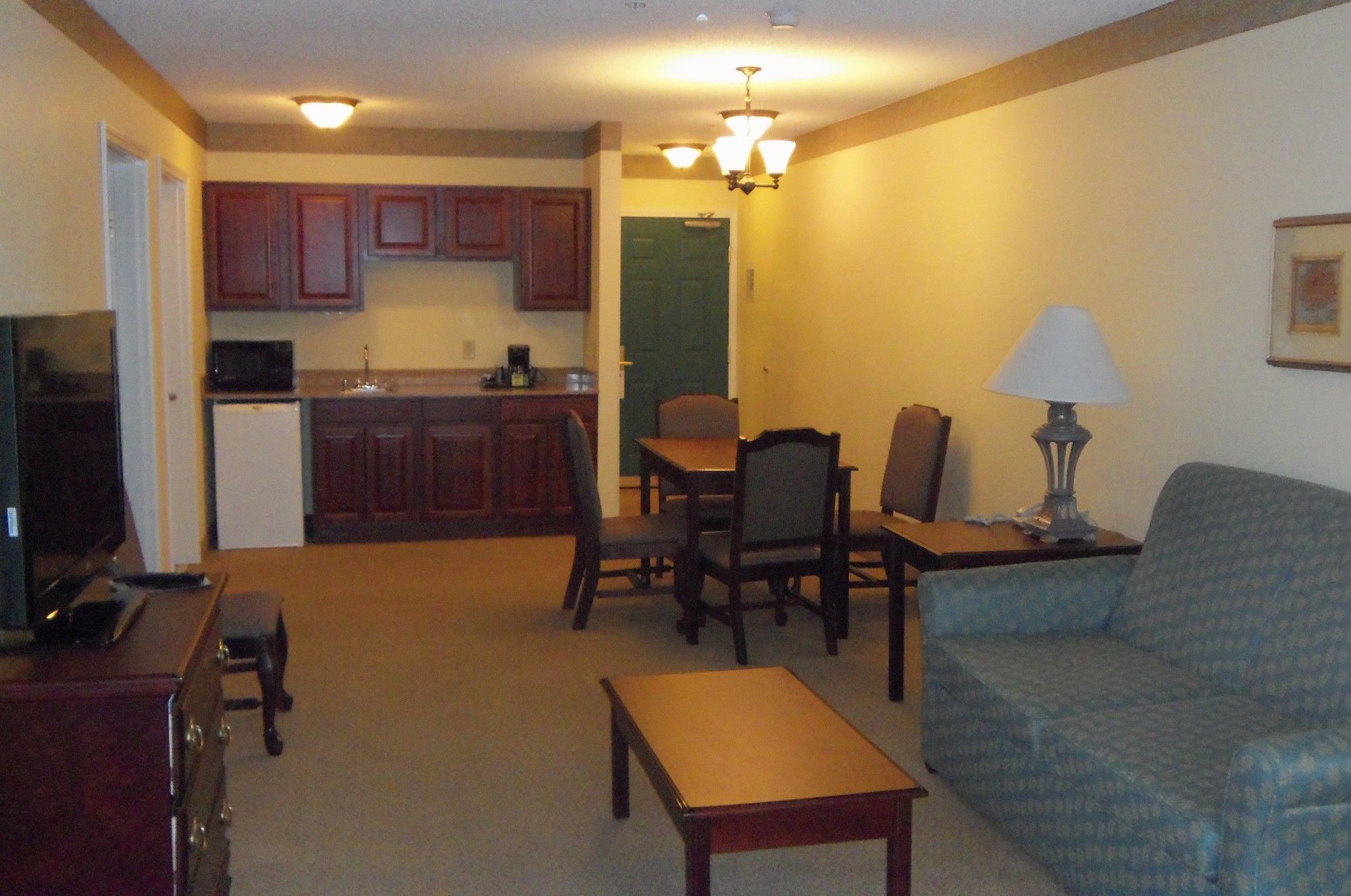 Town & Country Inn and Suites