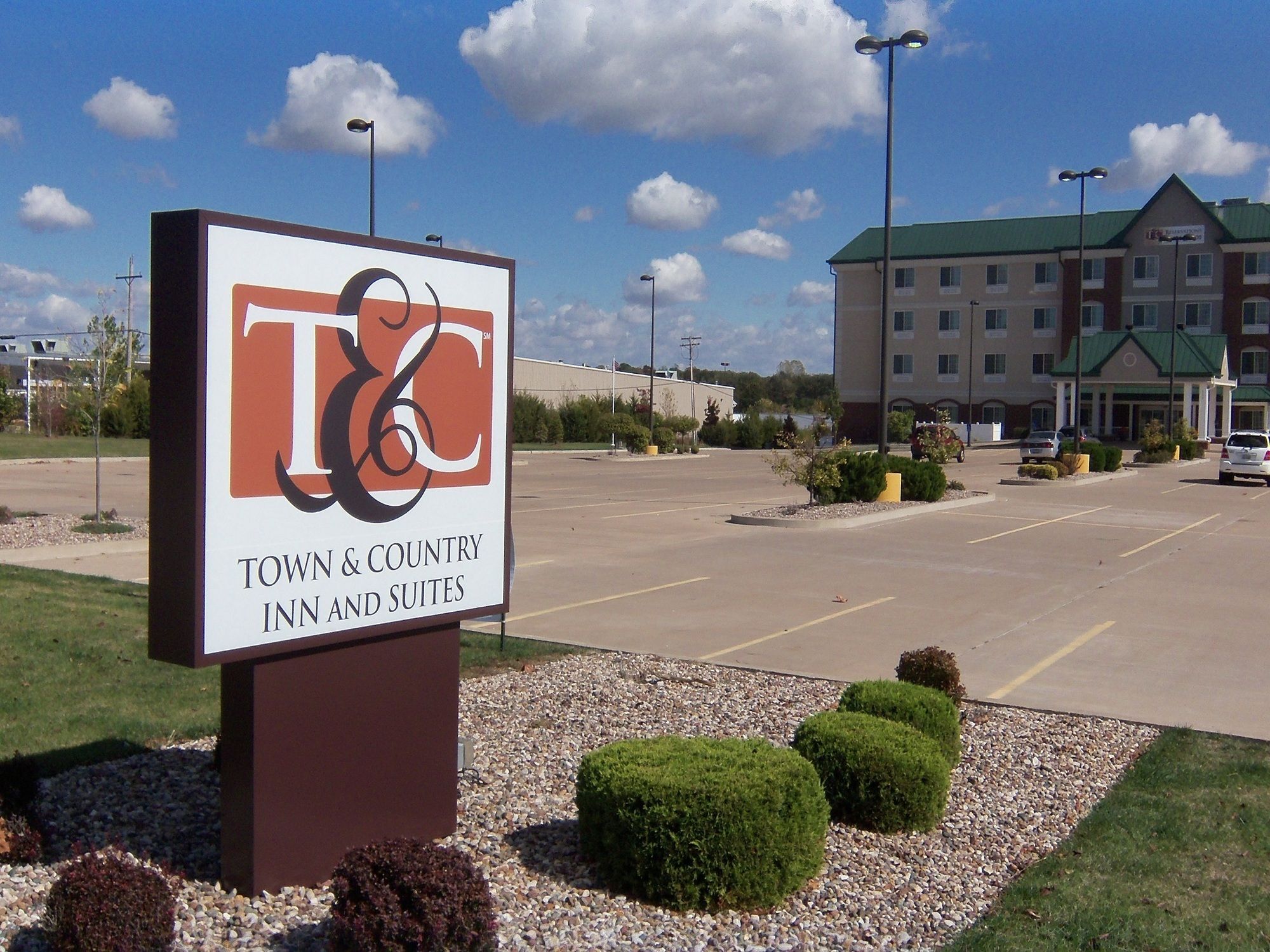 Town & Country Inn and Suites