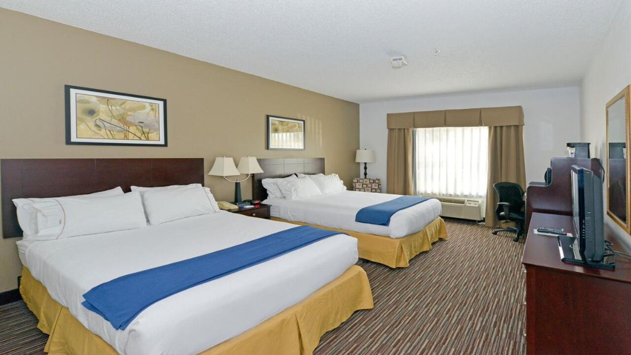 Holiday Inn Express Hotel & Suites Chicago Deerfie / Lincolnshire