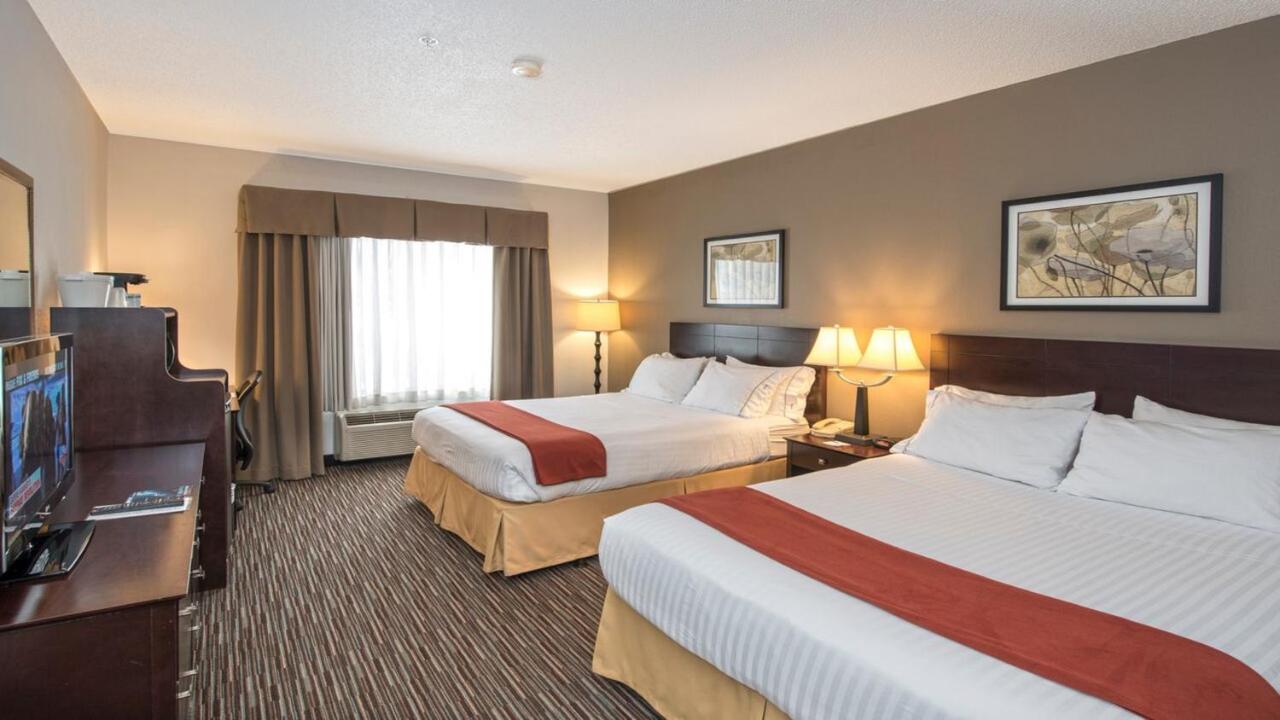 Holiday Inn Express Hotel & Suites Chicago Deerfie / Lincolnshire