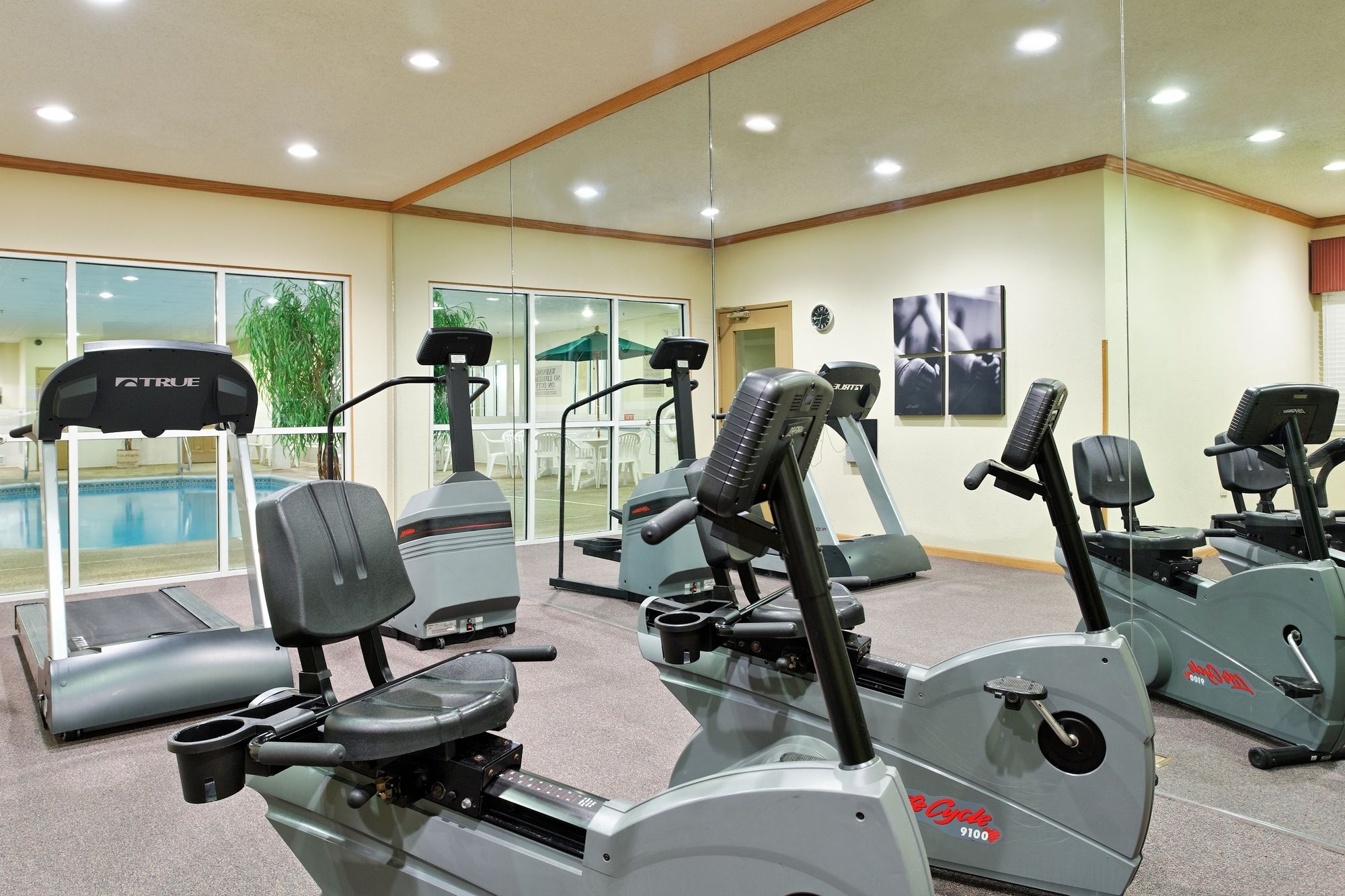 Country Inn & Suites by Radisson, Rock Falls, IL
