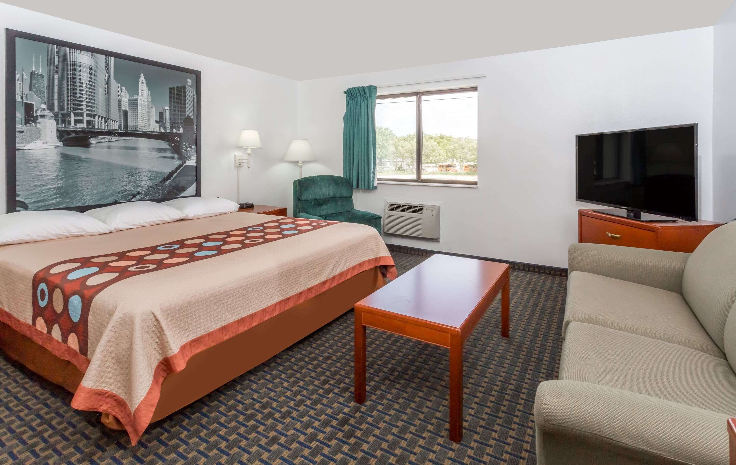 Super 8 by Wyndham Rock Falls Sterling Area
