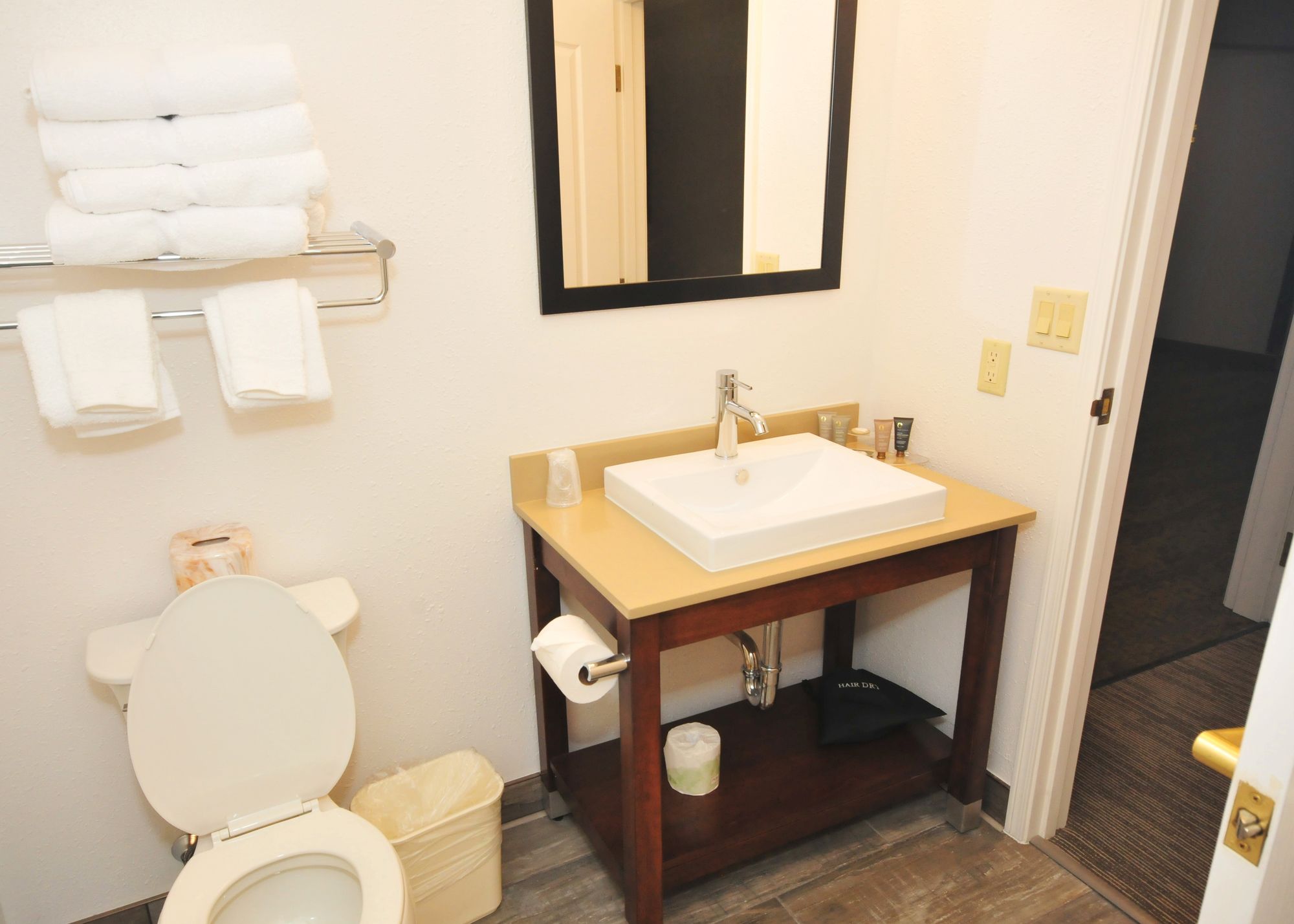 Riverview Inn & Suites, Ascend Hotel Collection
