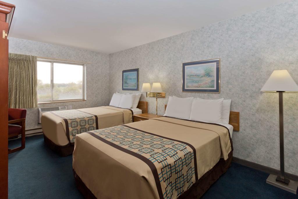 Days Inn by Wyndham Rockford
