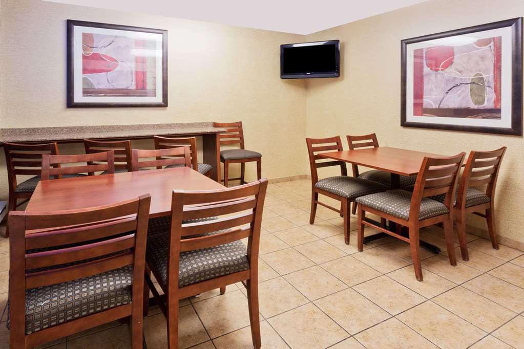 Days Inn by Wyndham Rockford