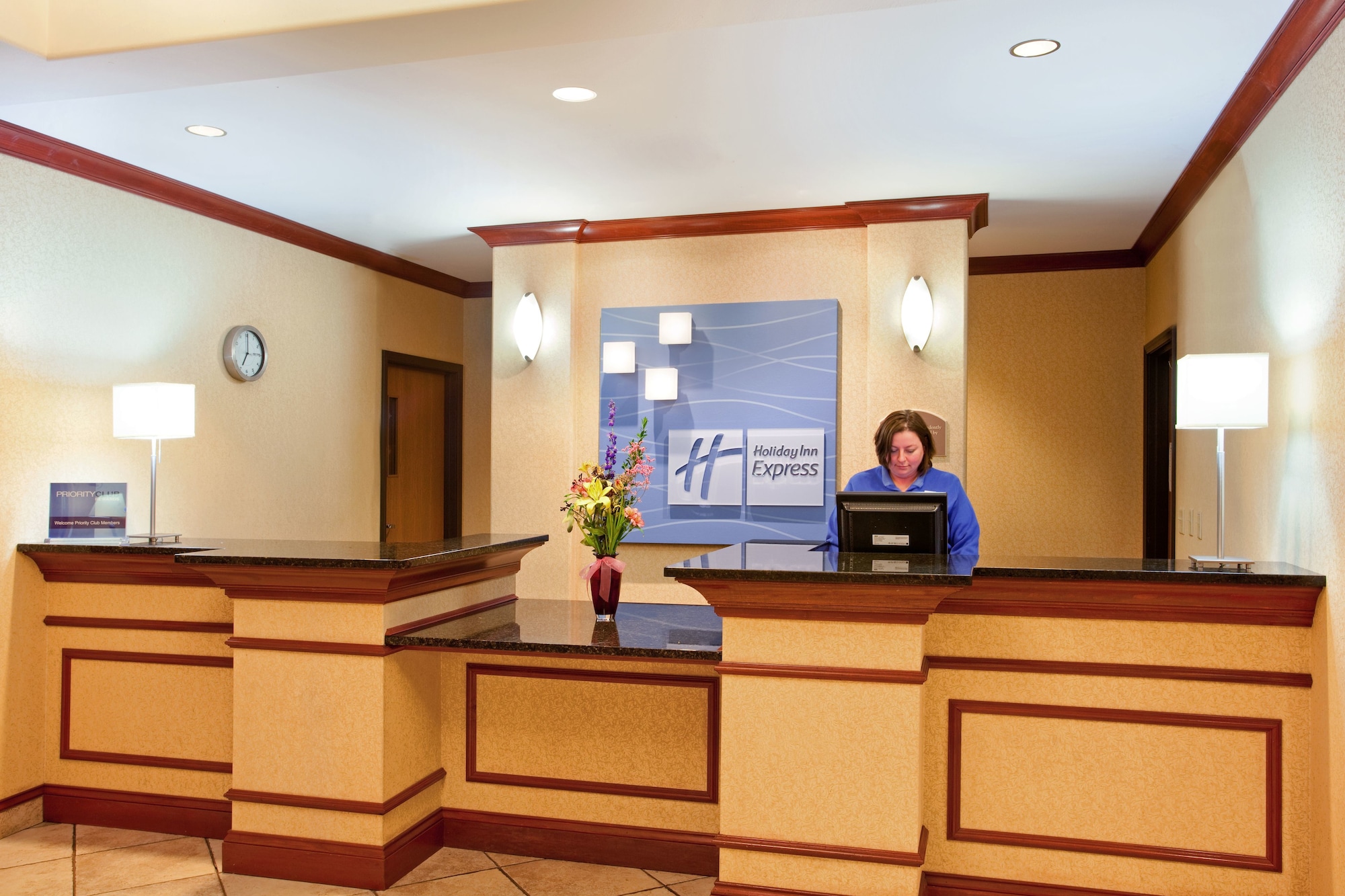 Holiday Inn Express Hotel & Suites Rockford - Loves Park