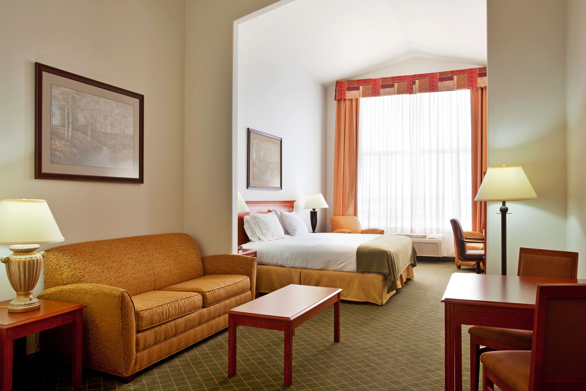 Holiday Inn Express Hotel & Suites Rockford - Loves Park