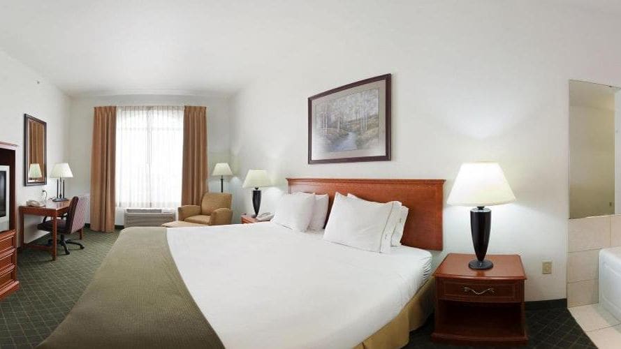 Holiday Inn Express Hotel & Suites Rockford - Loves Park