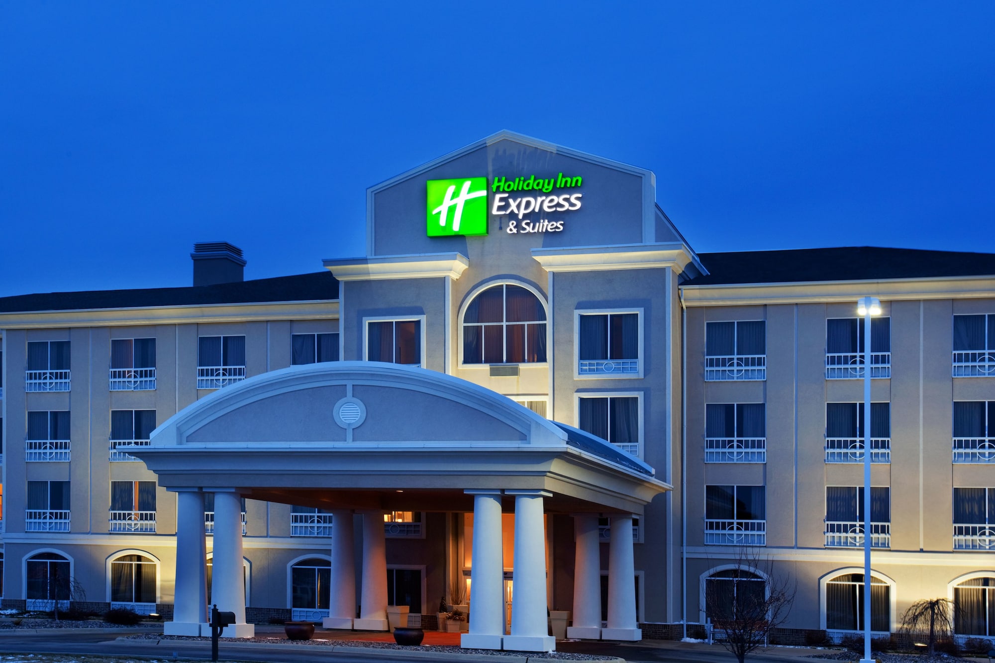 Holiday Inn Express Hotel & Suites Rockford - Loves Park