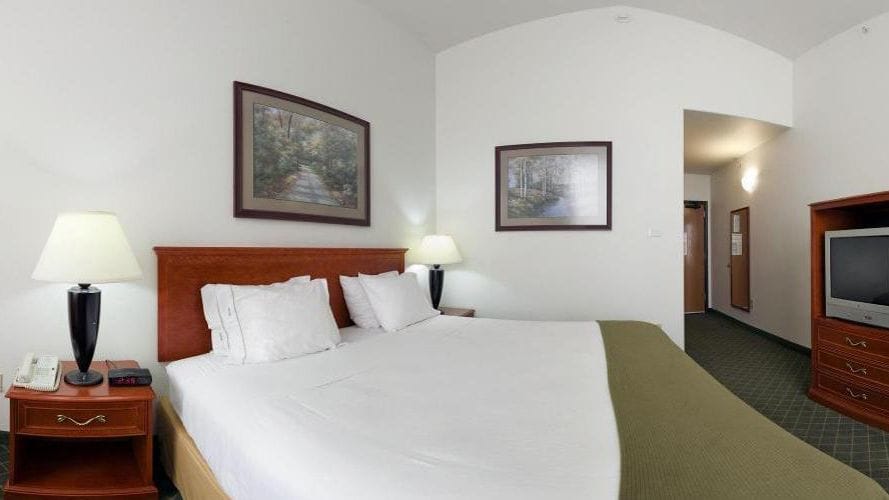 Holiday Inn Express Hotel & Suites Rockford - Loves Park