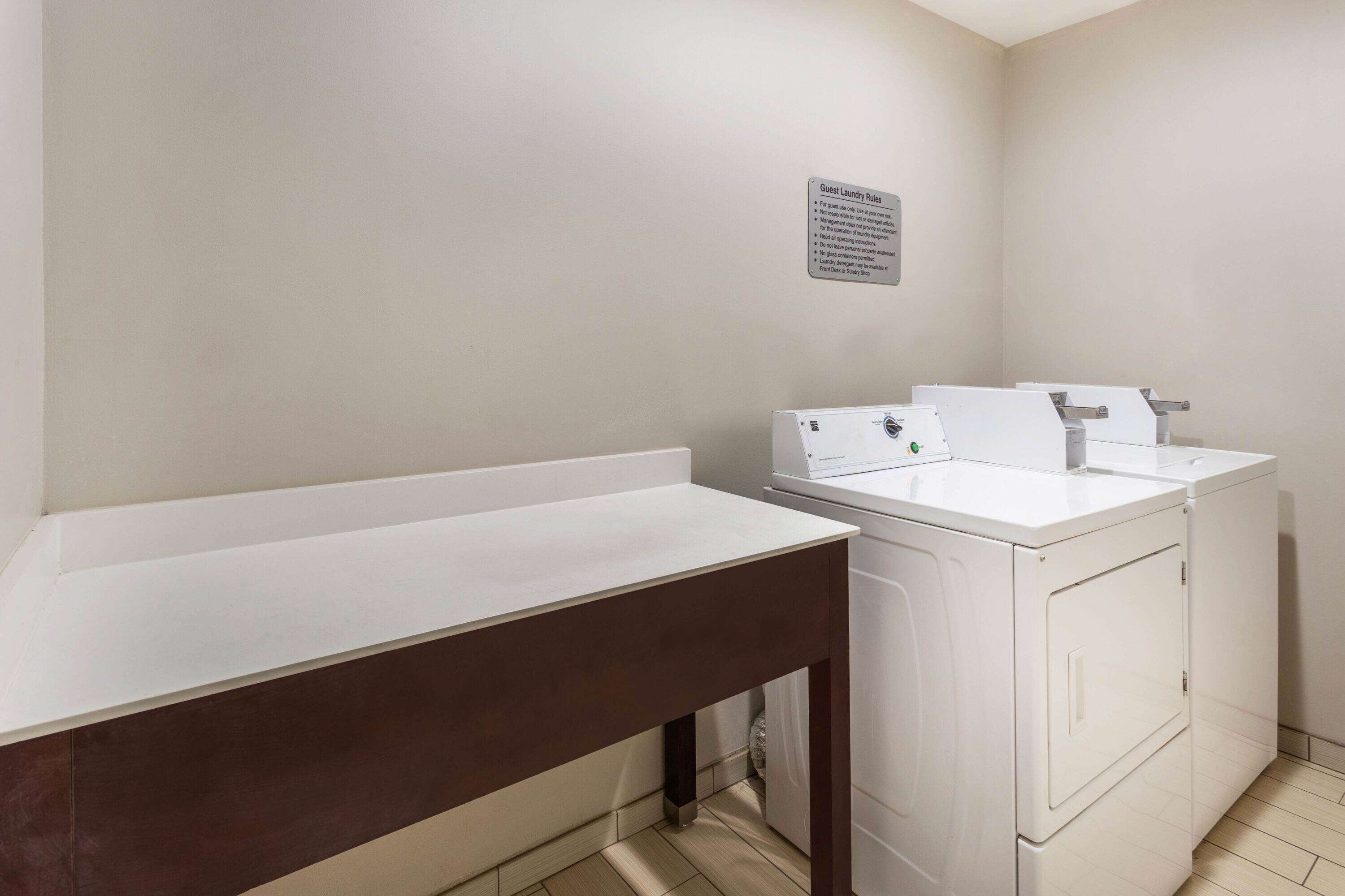 La Quinta Inn & Suites by Wyndham Rockford