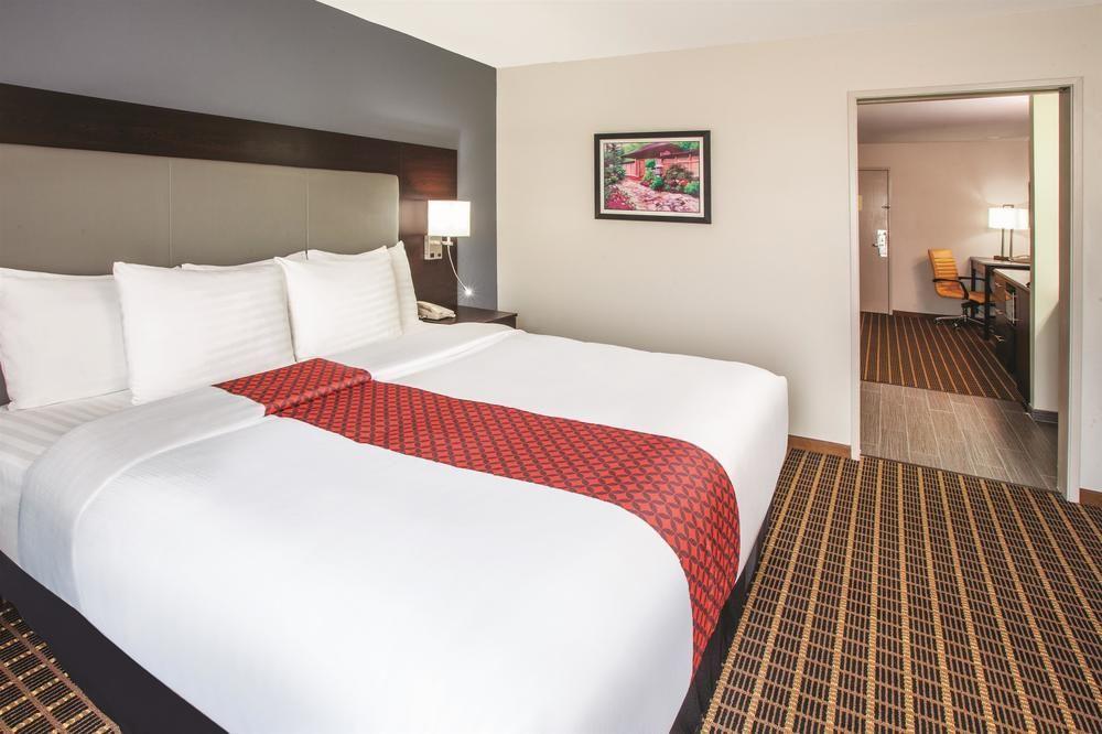 La Quinta Inn & Suites by Wyndham Rockford