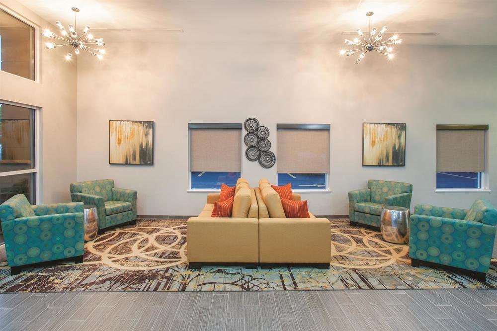 La Quinta Inn & Suites by Wyndham Rockford