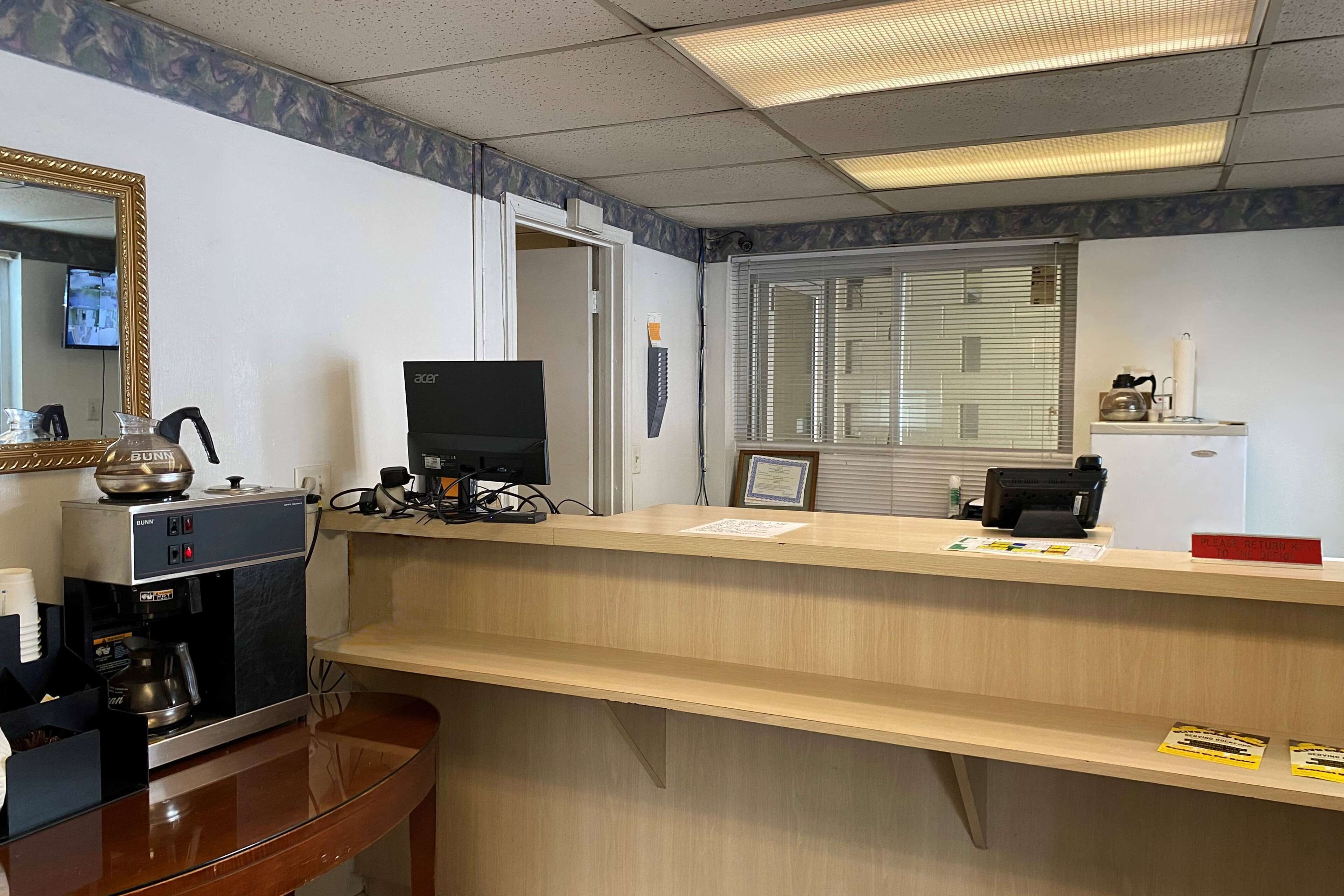 Travelodge By Wyndham Rockford South