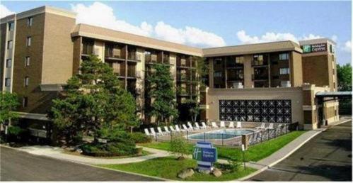 Holiday Inn Express Rolling Meadows - Schaumburg Area