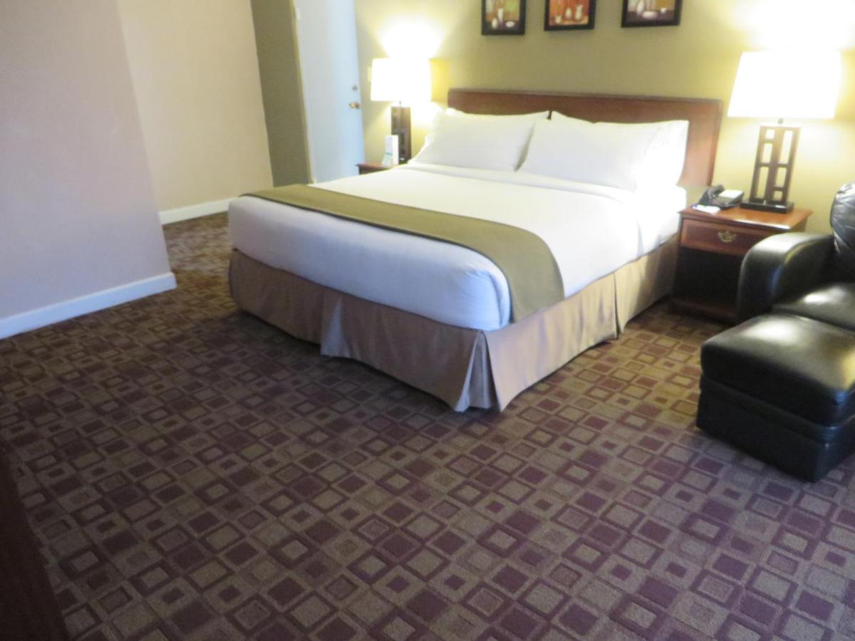 Holiday Inn Express Rolling Meadows - Schaumburg Area