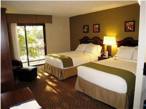 Holiday Inn Express Rolling Meadows - Schaumburg Area