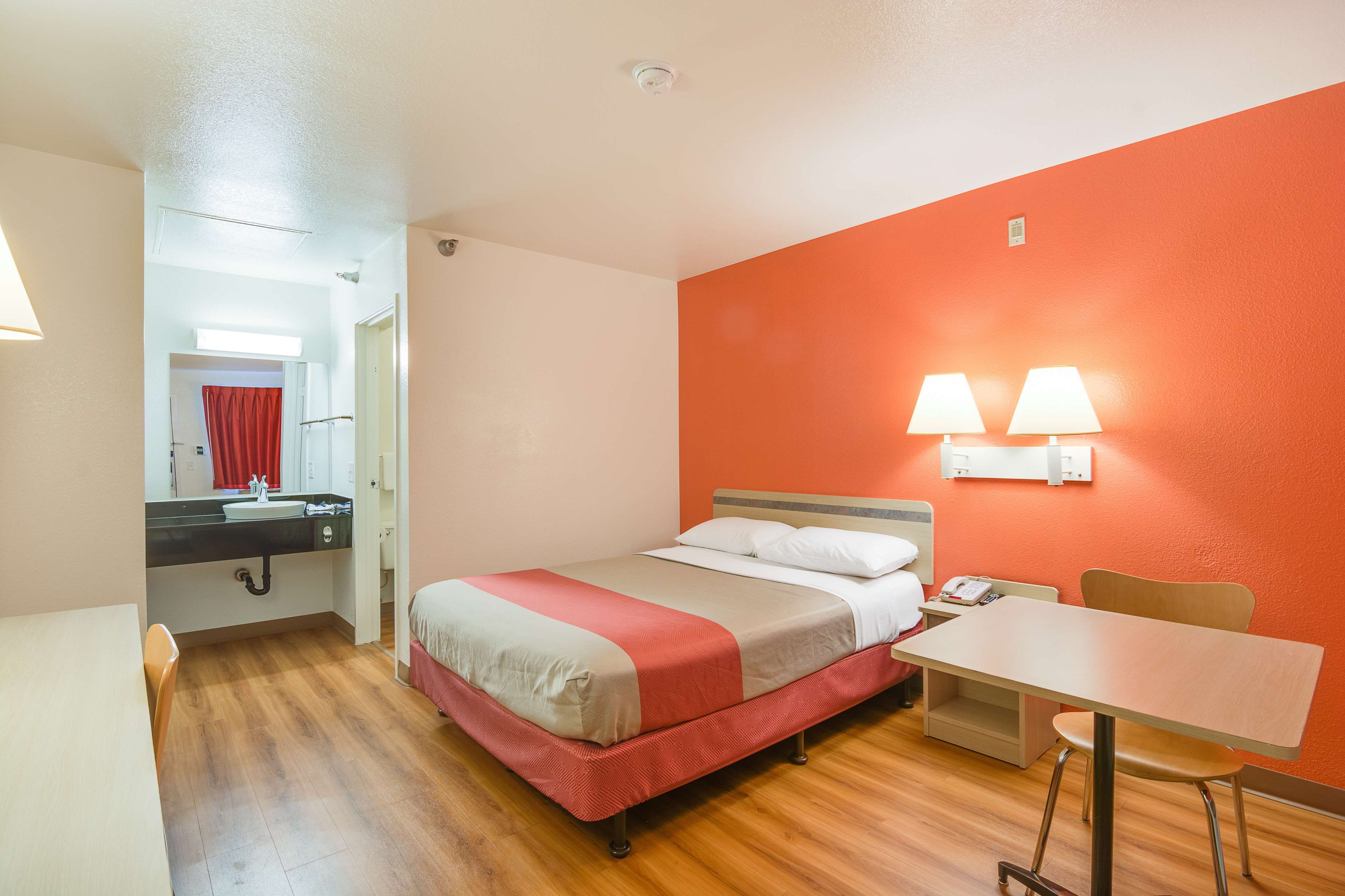 Motel 6