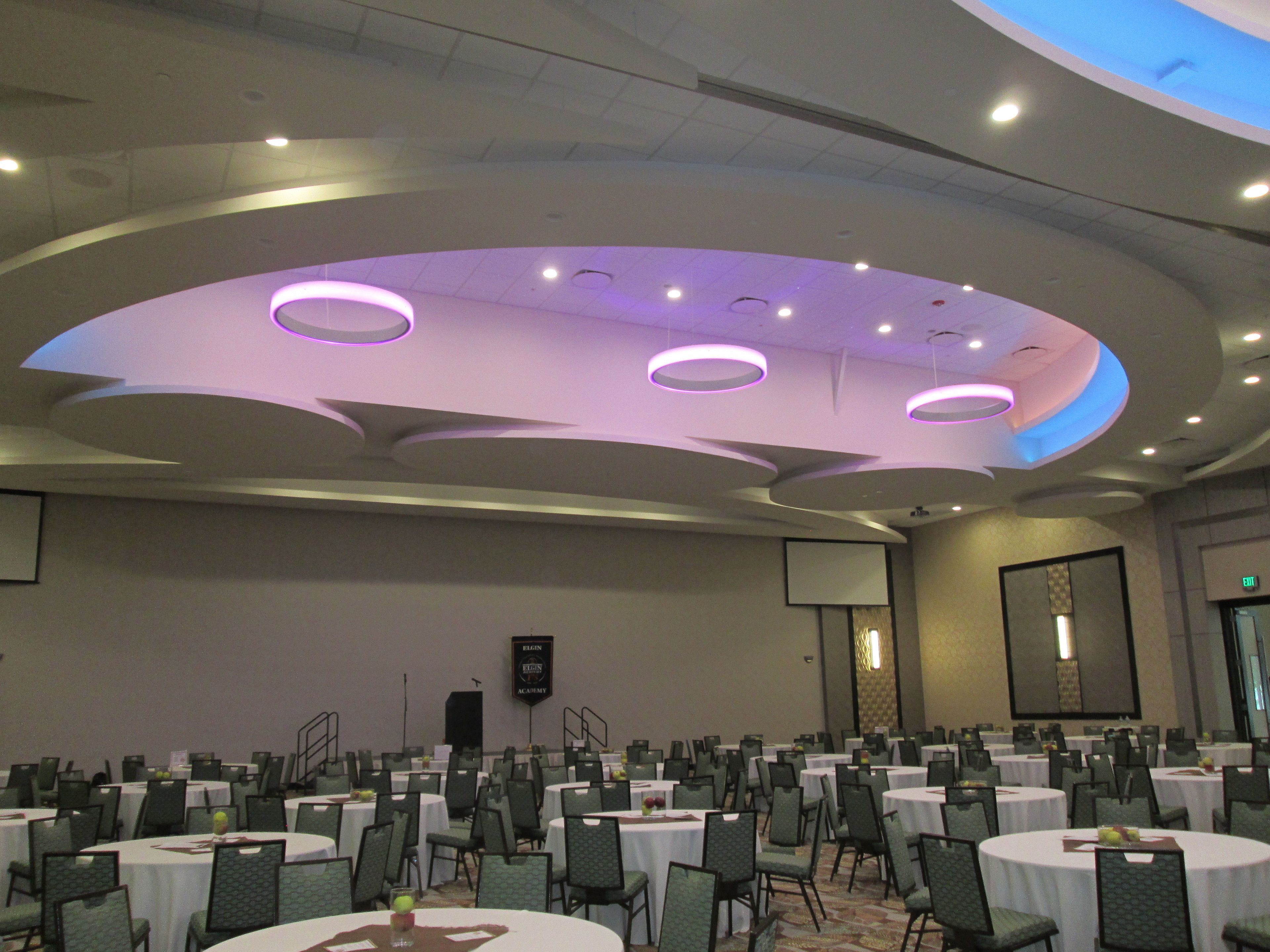 Holiday Inn Express & Suites Chicago West-Roselle
