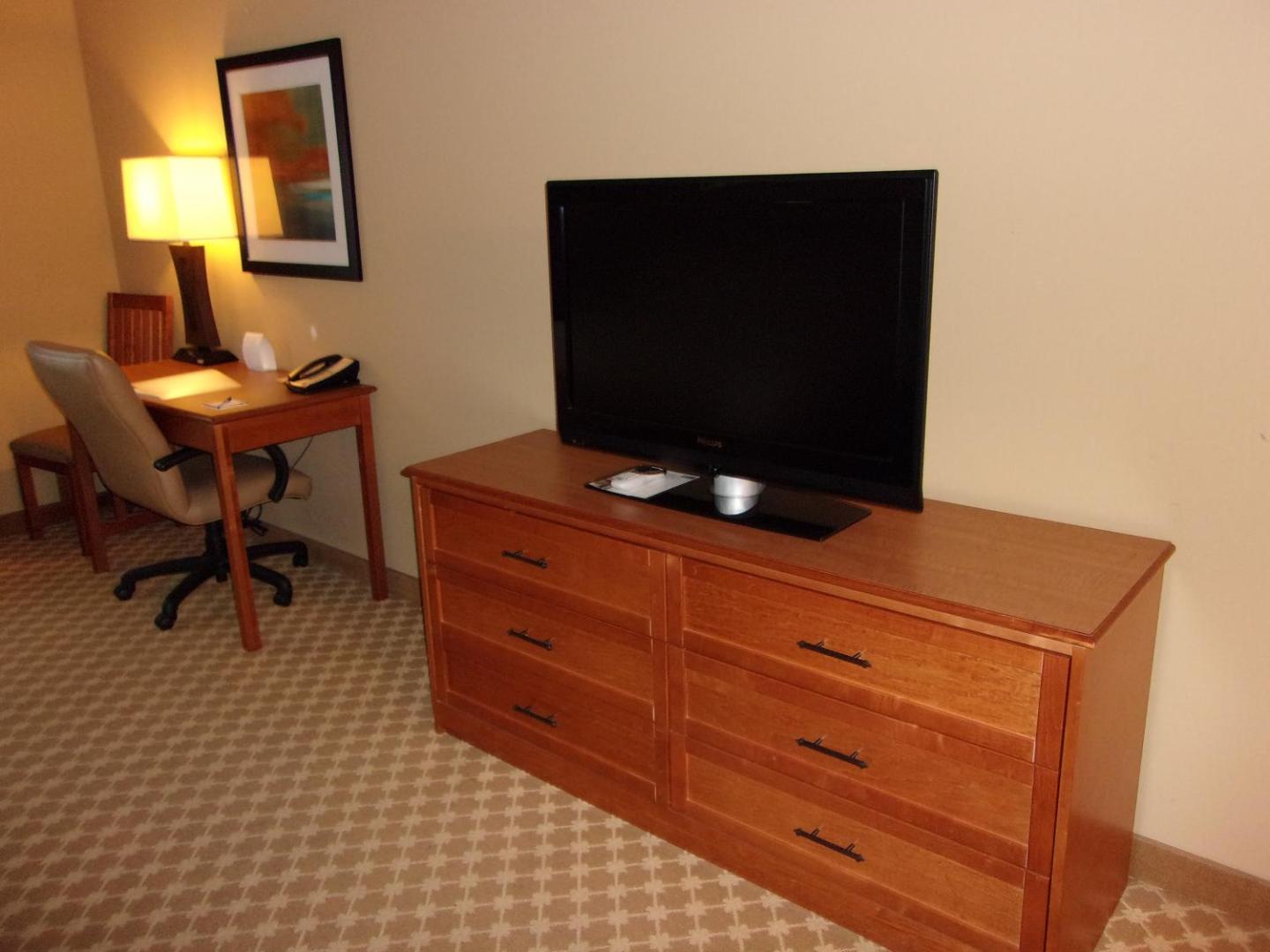 Holiday Inn Express & Suites Chicago West-Roselle
